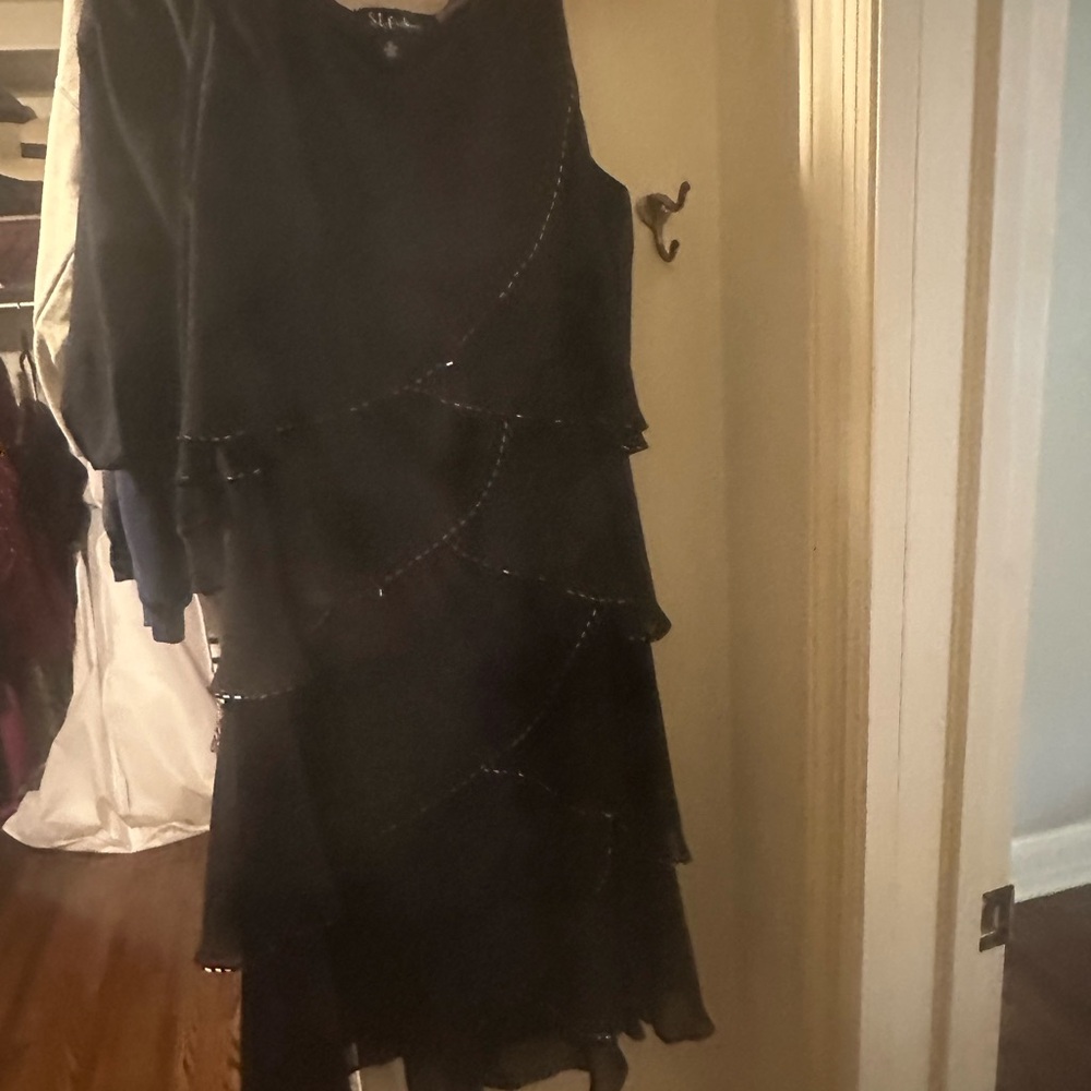 SL Fashions Black Tiered Long Sleeve Dress